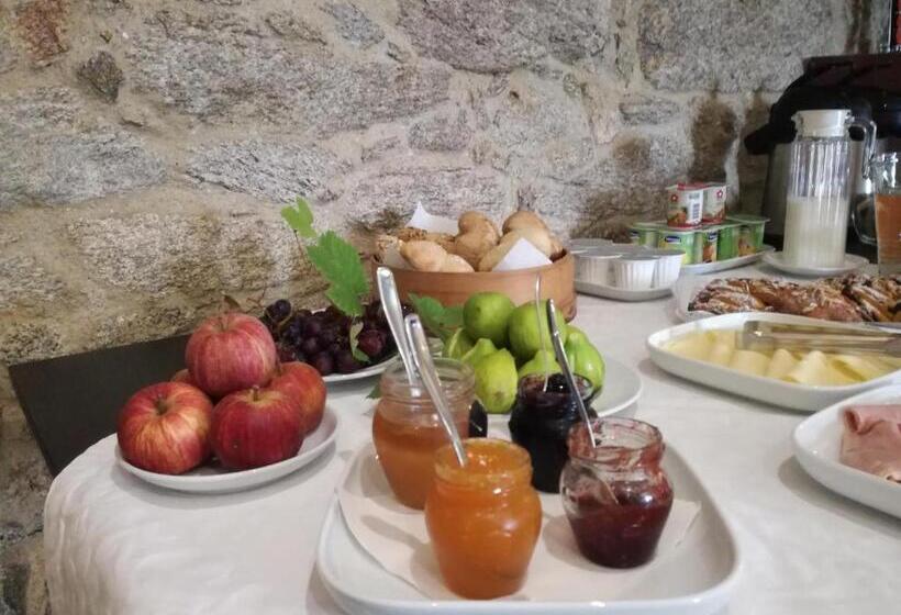 شقة غرفة واحدة, Vougaldeias Casas Da Seara