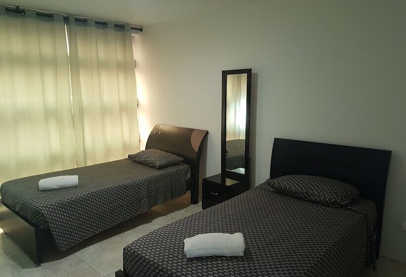 标准间, Hostal Central Beach