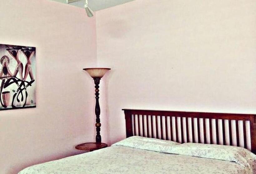اتاق استاندارد, Jamrock Secret Retreat