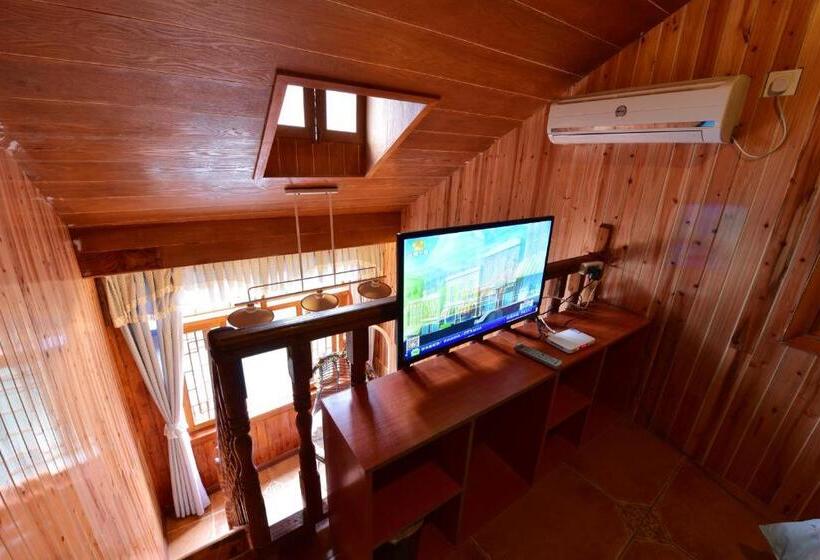 Номер Стандарт, Fenghuang Memory Linjiang Inn