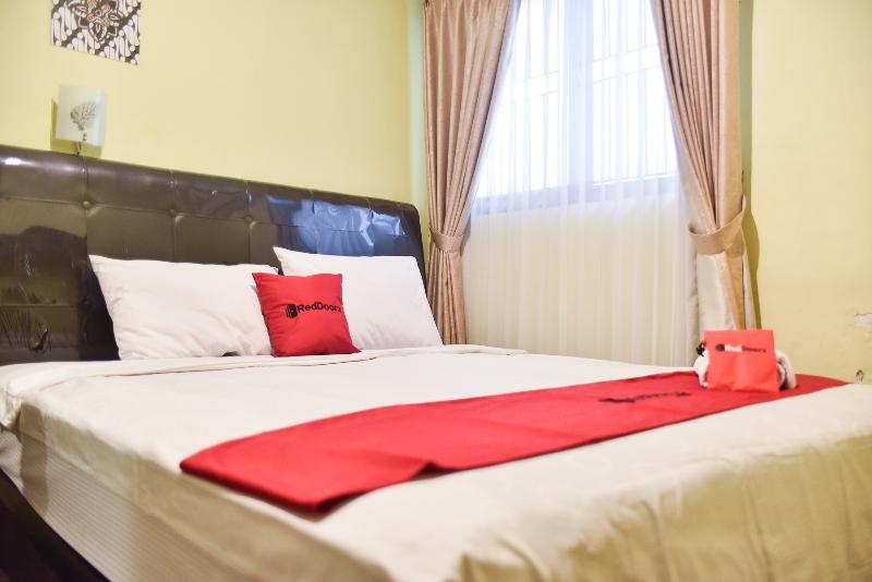 Номер Стандарт, Reddoorz Near Surabaya Town Square