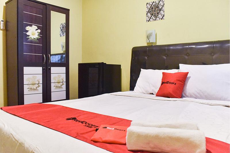 Номер Стандарт, Reddoorz Near Surabaya Town Square