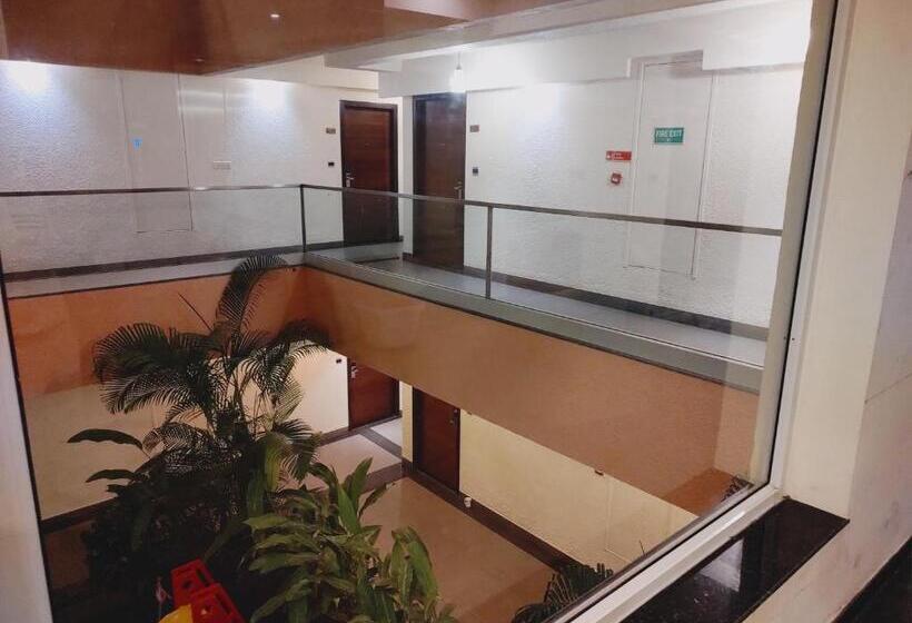 Номер Стандарт с Балконом, Regenta Central North Goa, Arpora