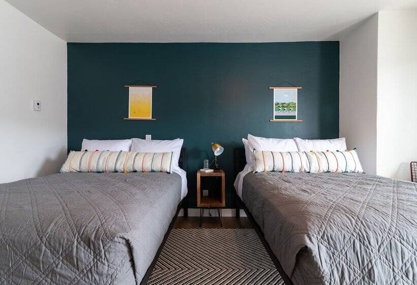 Номер Deluxe, Spoke And Vine Motel