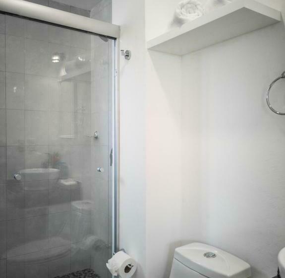Deluxe Zimmer, El Pan Nuestro