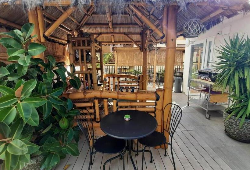 Standard Room with Balcony, Maravillas Del Mundo