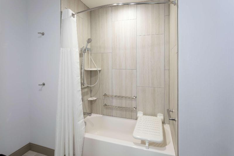Стандартный Номер Кровать Кинг, Hilton Garden Inn St. Cloud
