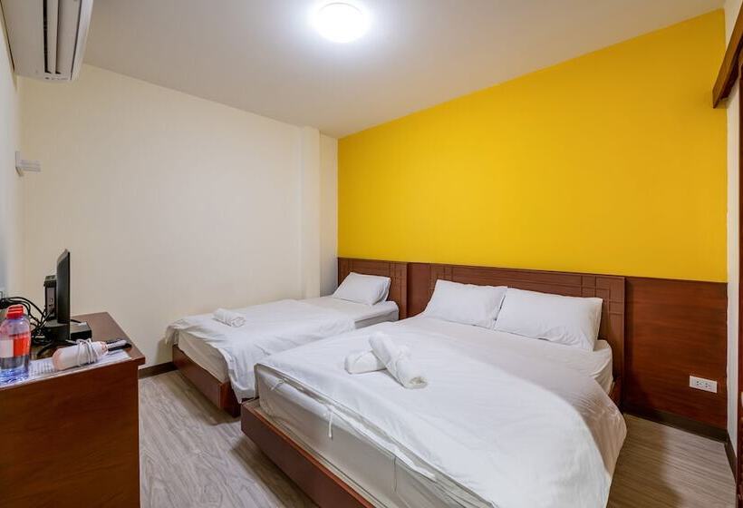 اتاق خانوادگی, Scala Hostel