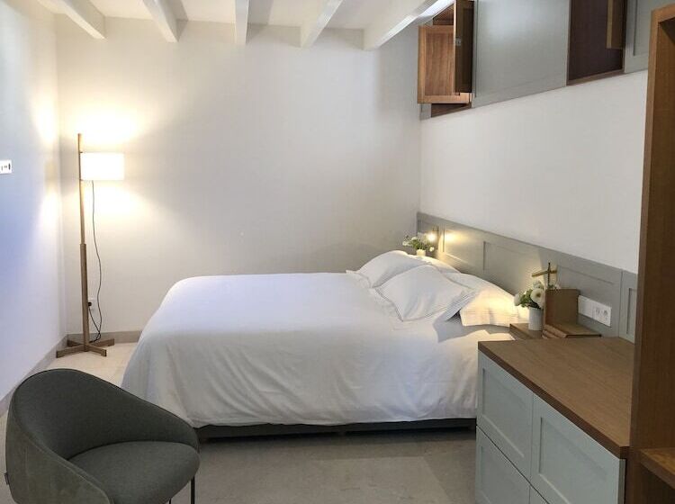 スイート, Vila Damunt