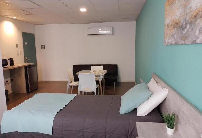 발코니가 있는 스위트, Ph Suites