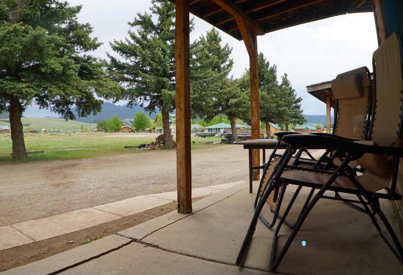 Люкс Повышенной Комфортности, Eagle Nest Fly Shack & Lodge