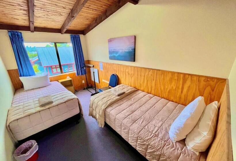غرفة إقتصادية حمام مشترك, Adventure Lodge And Motels And Tongariro Crossing Track Transport