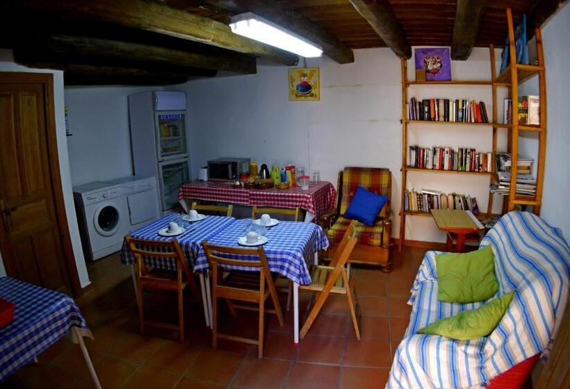 Четырехместный Номер Стандарт, Albergue Restaurante De Artieda