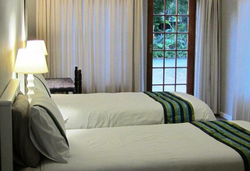 Бунгало Стандарт, Peppertree House Bnb And Self Catering