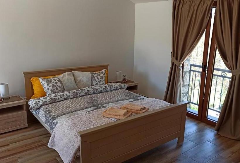 اتاق استاندارد با چشم‌انداز دریاچه, Village House   Novak Rijecani