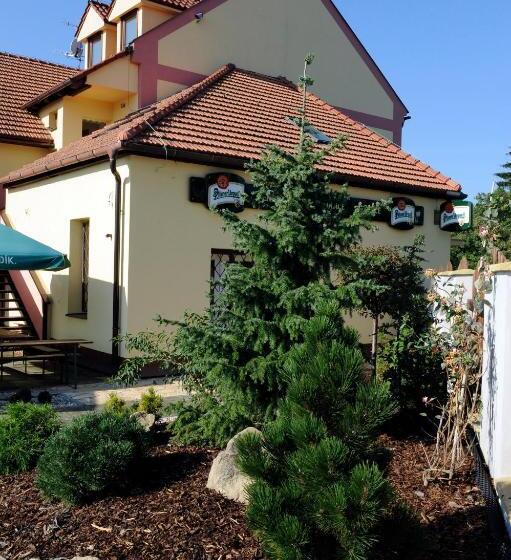 Люкс 3 Спальни, Wellness Penzion Kroměříž   Zlobice
