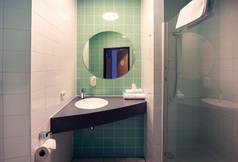 Номер Стандарт, B&b Hotel Jena