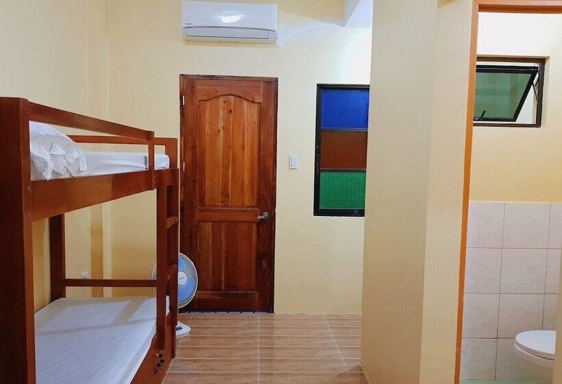 تختخواب در اتاق مشترک, Pamujo Hostel