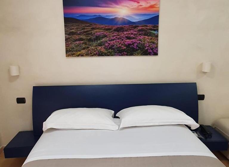 اتاق لوکس با بالکن, Vittoria Guest House Salerno