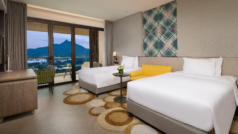 Номер Премиум, Holiday Inn Resort Qionghai Guantang, An Ihg