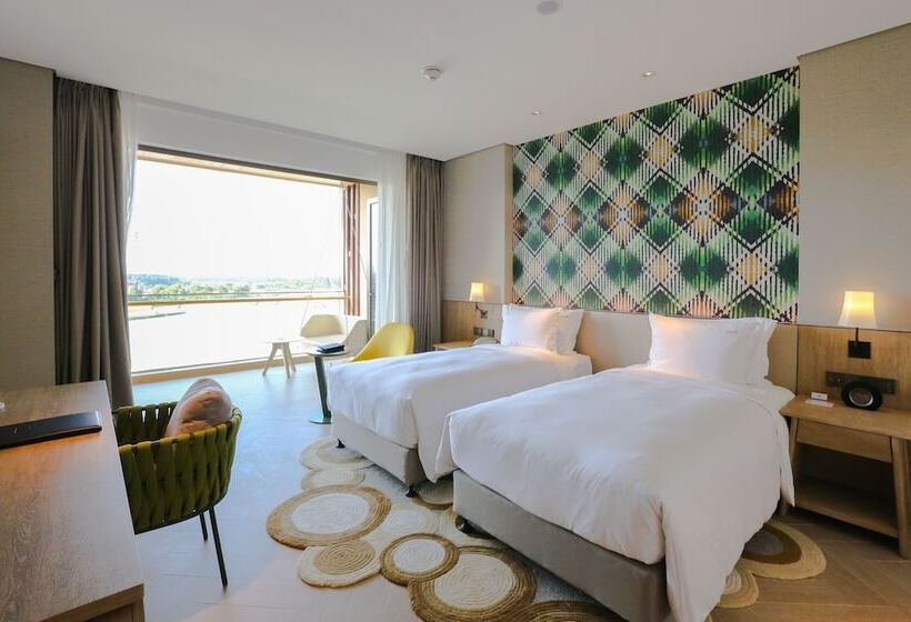 Номер Стандарт, Holiday Inn Resort Qionghai Guantang, An Ihg