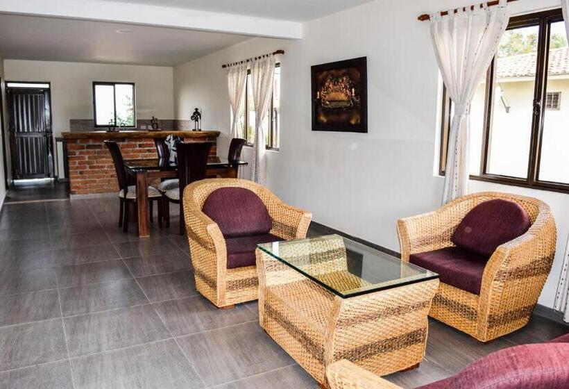 سوییت خانوادگی, La Victoria Hotel Campestre