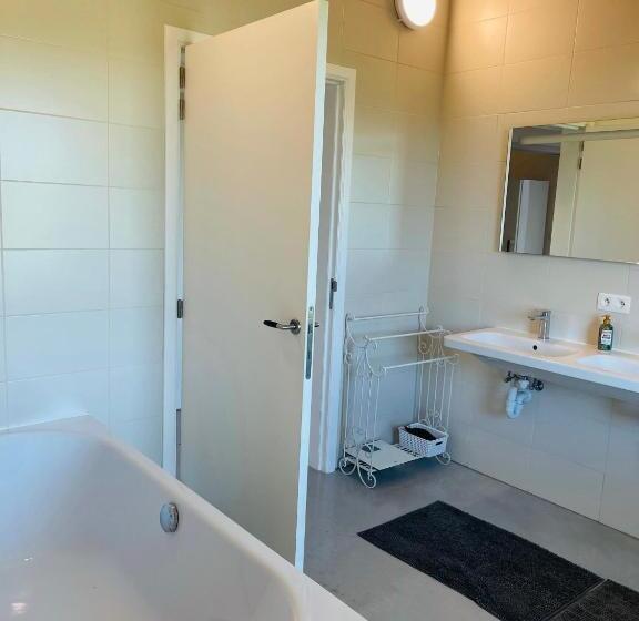带1个卧室的公寓, Landlord Bij Leuven