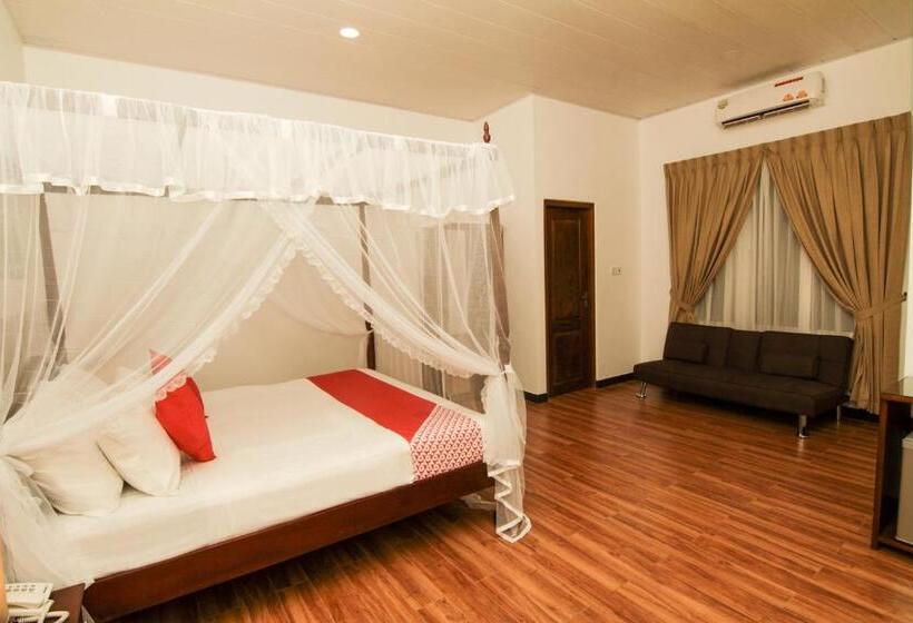 Family Suite, Clove Transit