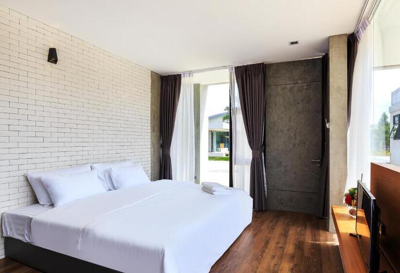 Номер Superior, Sunnyvale Ranong 1