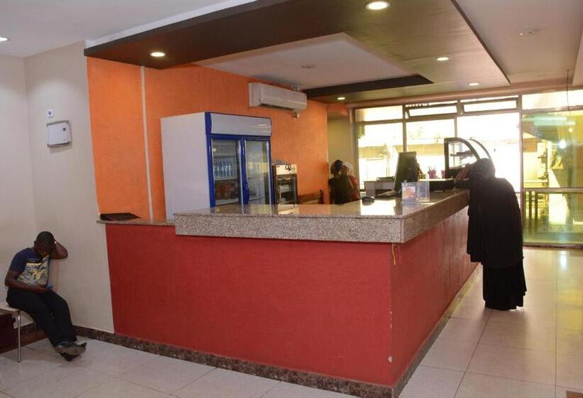 اتاق سوپریور, Kilimanjaro Inn Kampala