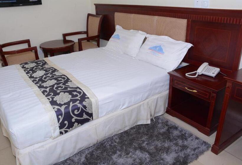 اتاق استاندارد یک نفره, Kilimanjaro Inn Kampala