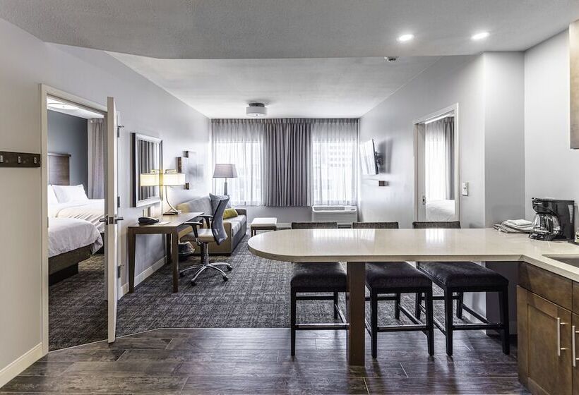 带2个卧室的套房, Staybridge Suites Montgomery   Downtown, An Ihg