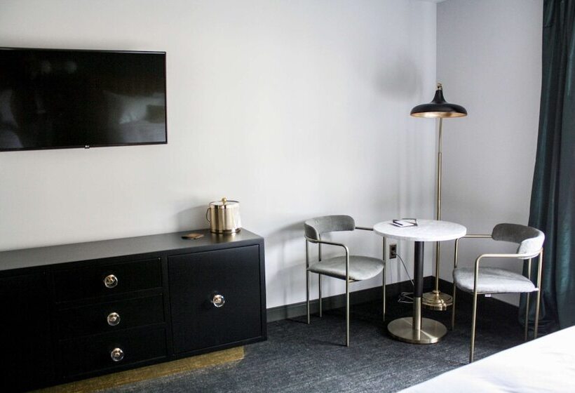 Номер Стандарт 2 Двуспальные Кровати, The Inn Hotel, Ascend Hotel Collection