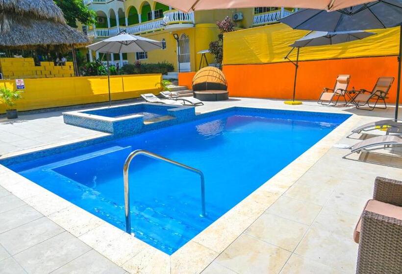 سوییت, Takuma Boutique Hotel Rooms & Suites Jamaica