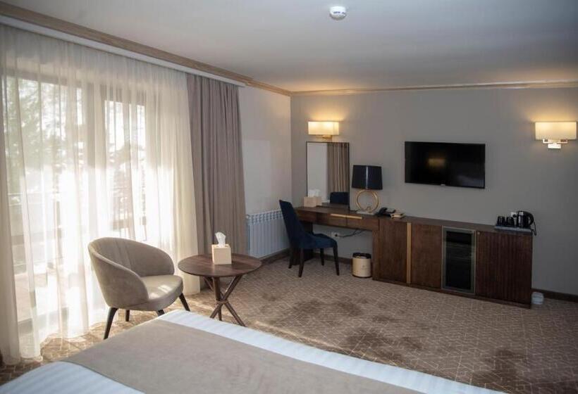 Номер Deluxe с Балконом, Jermuk Hotel And Spa