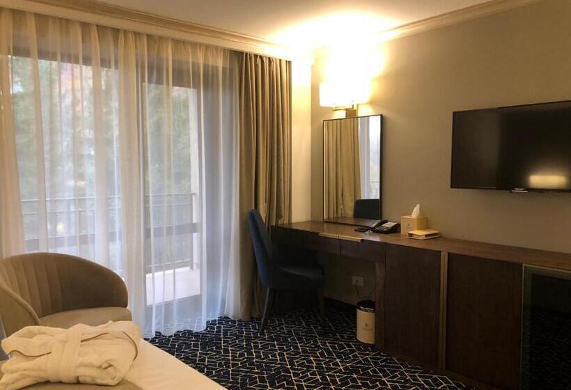 Номер Стандарт с Балконом, Jermuk Hotel And Spa