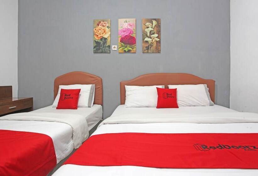 Семейный Номер, Reddoorz @ Soekarno Hatta 2