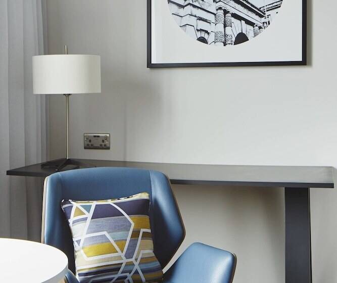 디럭스 룸, Courtyard By Marriott Oxford South