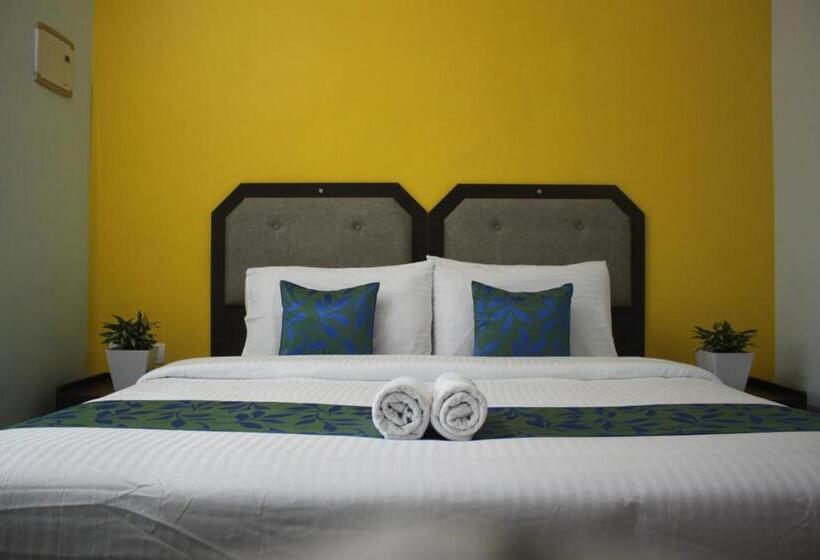Апартаменты 2 Спальни, Enroute Thekkady