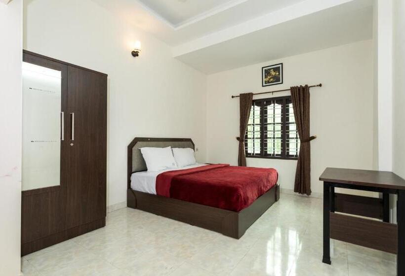 Апартаменты 2 Спальни, Enroute Thekkady