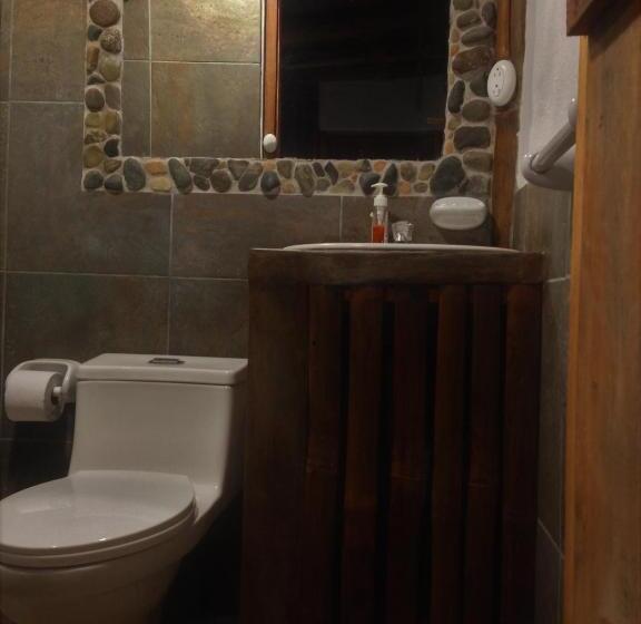 Номер Стандарт, Cinnamon House