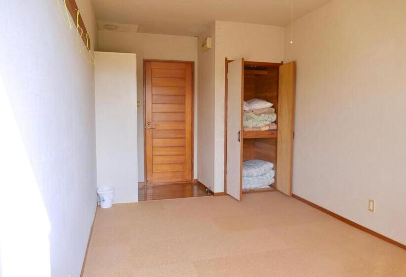 غرفة عائلية, Fwa Guest House