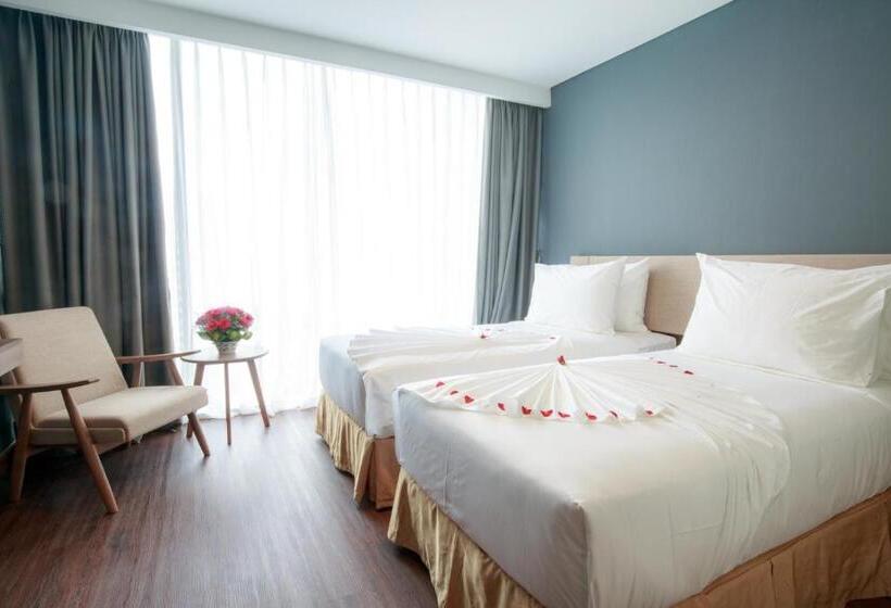 اتاق لوکس با چشم‌انداز شهر, Libra Hotel Nha Trang