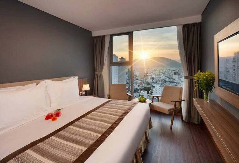 اتاق لوکس با چشم‌انداز شهر, Libra Hotel Nha Trang