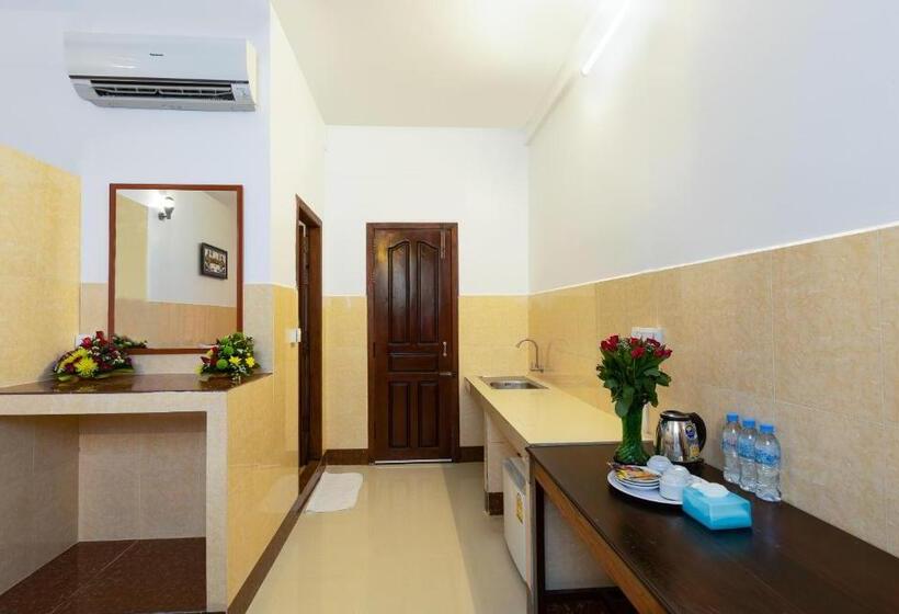 غرفة عائلية, Botoum Hostel