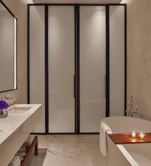 Premium Room City View, The Shanghai Edition
