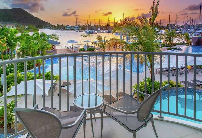 스탠다드 룸 킹사이즈 침대, The Lodge At Gulf State Park, A Hilton