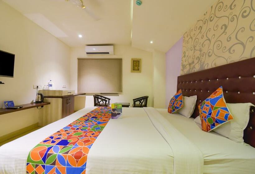 Quarto Deluxe, Fabhotel Pentagon Next   Bhubaneswar Railway Station