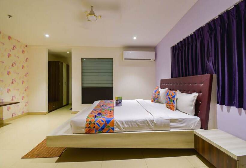 Quarto Deluxe, Fabhotel Pentagon Next   Bhubaneswar Railway Station