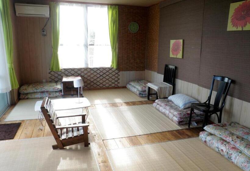 Номер Стандарт Четырехместный Совместный Санузел, Okinawa Hostel Yanbaru Fukuro